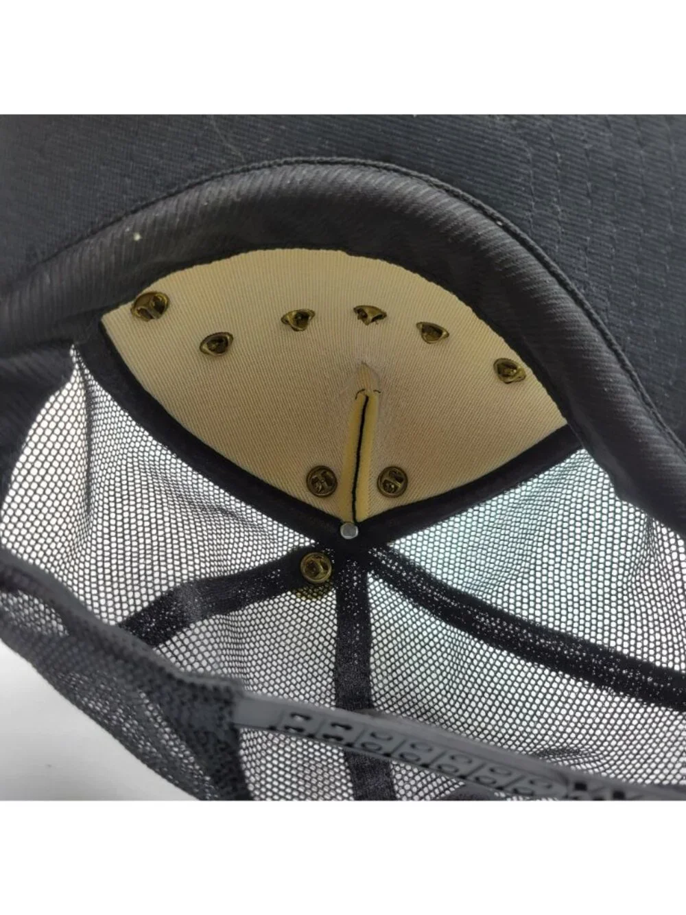 18 NASA Space Mission Pins & Black Mesh Snapback Trucker's Hat San Sun Gold Leaf